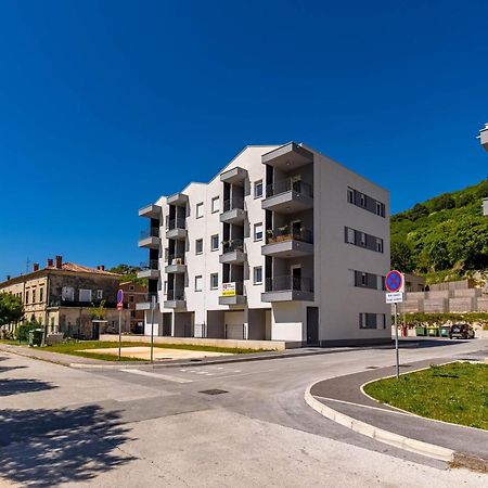 Seafront Villa Andrijana - Happy Rentals Plomin Esterno foto